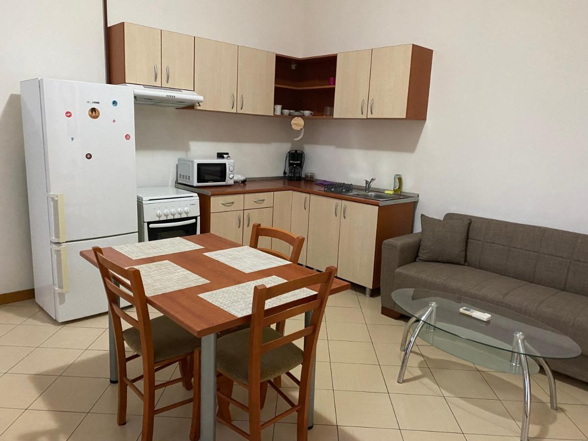 Appartamento Apartament Piata Victoriei Timisoara Esterno foto